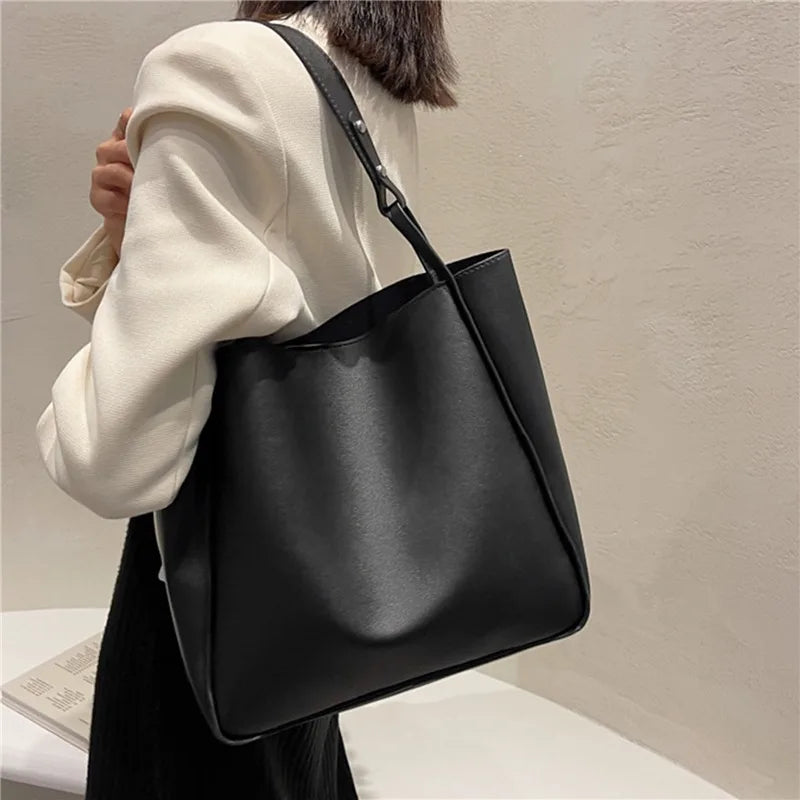 Melrose Bucket Tote Bag