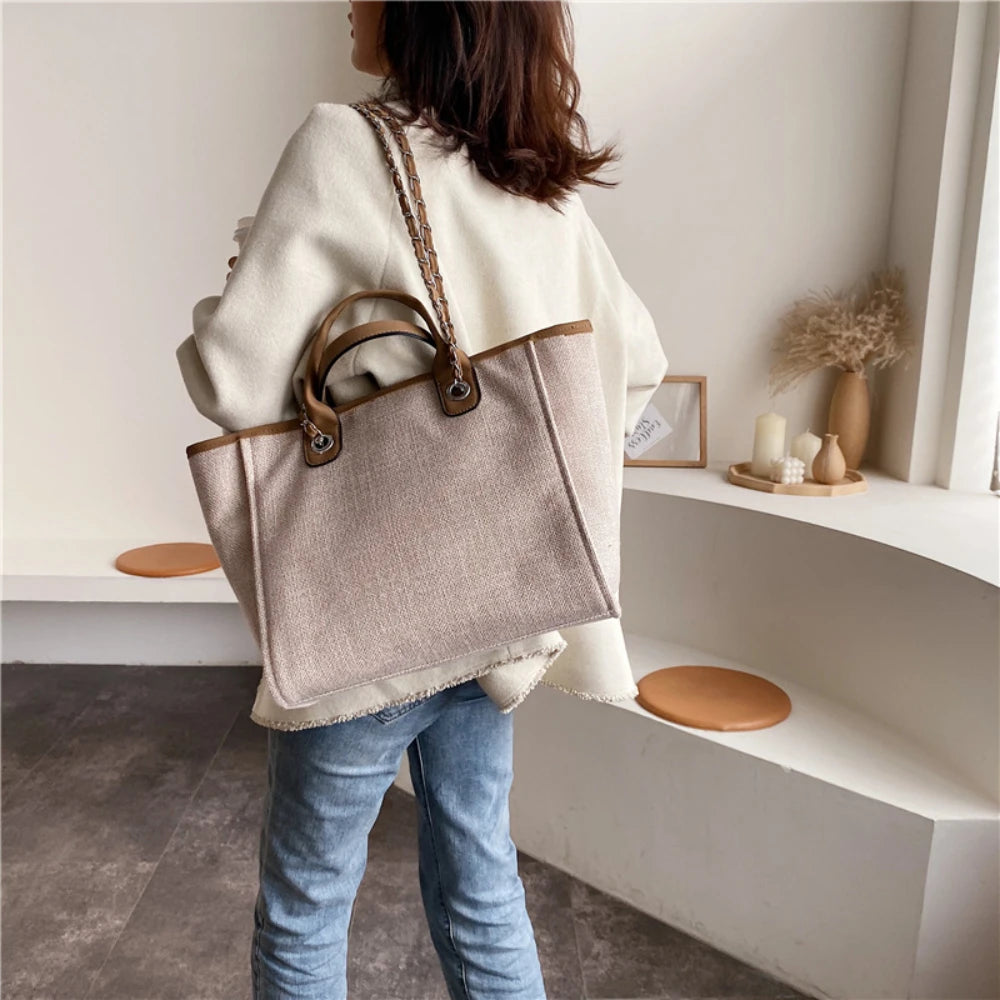 Finnia Canvas Shoulder Bag