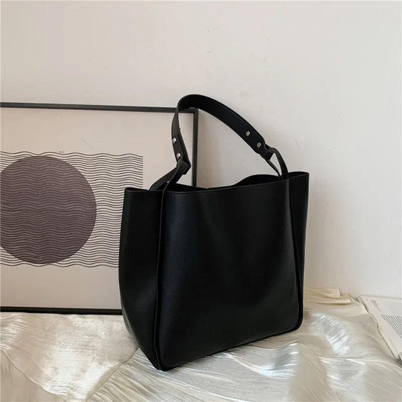 Melrose Bucket Tote Bag